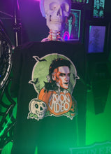 Cargar imagen en el visor de la galería, Vision Video Pumpkin Tshirt by Matthew Lineham